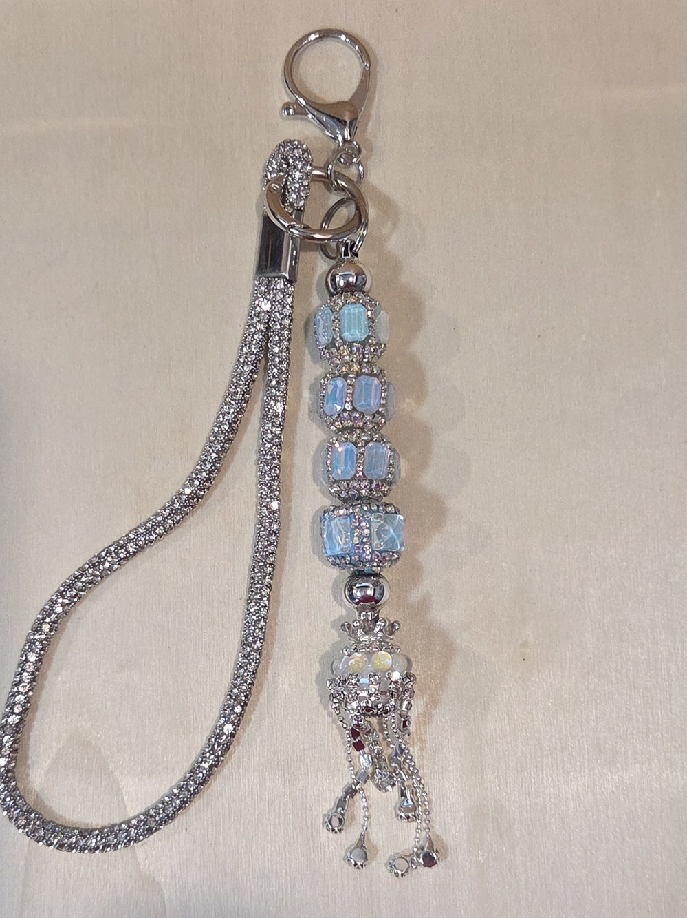 NWT 💎 Ice Blue Crystal Jellyfish Rhinestone Bling Wristlet Keychain Bag Charm